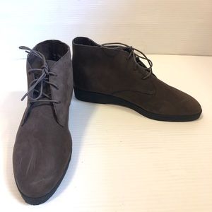 Karen Scott SoftStep Denise Suede Leather Chukka Booties 8